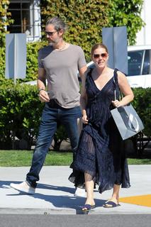 Amy Adams feet photo thumbnail