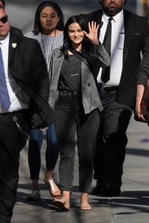 Camila Mendes feet photo thumbnail