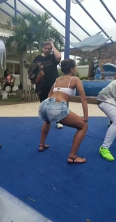 Anitta feet photo thumbnail