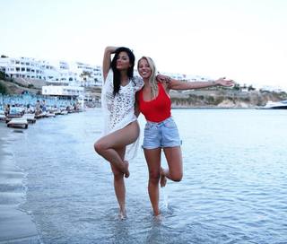Nicole Scherzinger feet photo thumbnail