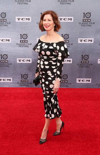 Dana Delany feet photo thumbnail