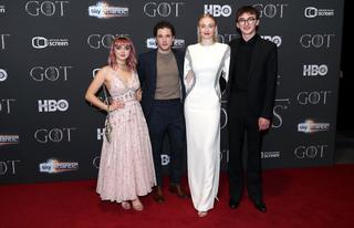 Maisie Williams feet photo thumbnail