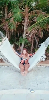 Lívia Andrade feet photo thumbnail