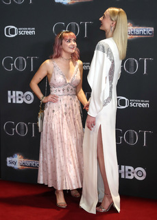 Maisie Williams feet photo thumbnail