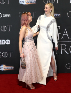 Maisie Williams feet photo thumbnail