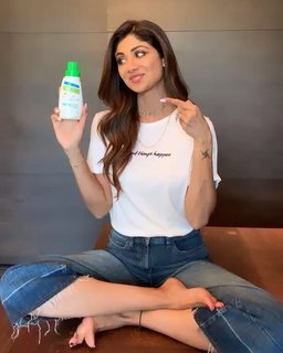 Shilpa Shetty Kundra feet photo thumbnail