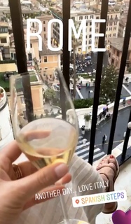 Katheryn Winnick feet photo thumbnail