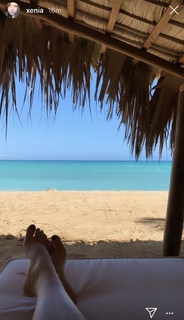 Xenia Tchoumitcheva feet photo thumbnail