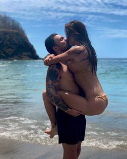 Josephine Skriver feet photo thumbnail