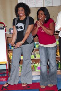 Jordin Sparks feet photo thumbnail