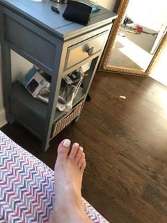 Victoria Waldrip feet photo thumbnail