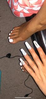 Victoria Waldrip feet photo thumbnail