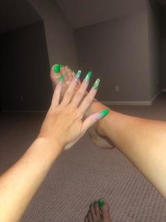 Victoria Waldrip feet photo thumbnail