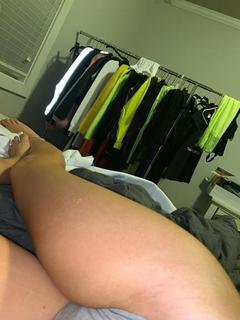 Victoria Waldrip feet photo thumbnail