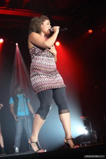 Jordin Sparks feet photo thumbnail