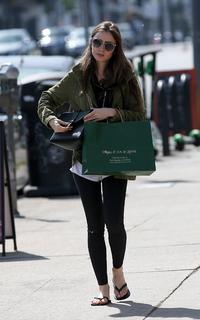 Lily Collins feet photo thumbnail