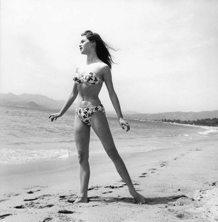 Brigitte Bardot feet photo thumbnail