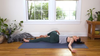Adriene Mishler feet photo thumbnail