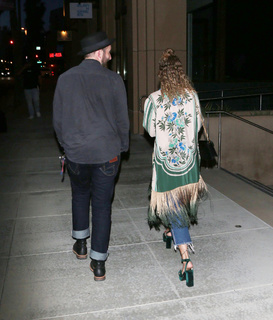 Nicole Richie feet photo thumbnail