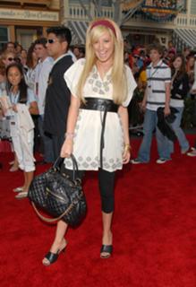 Ashley Tisdale feet photo thumbnail