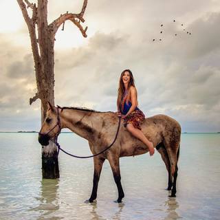Gaby Espino feet photo thumbnail
