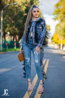 Victoria Waldrip feet photo thumbnail