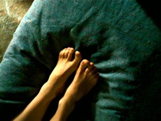 Jodie Foster feet photo thumbnail