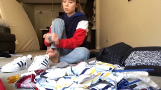 Jennette McCurdy feet photo thumbnail