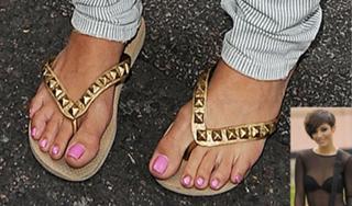 Frankie Bridge feet photo thumbnail