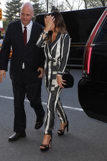 Kate Beckinsale feet photo thumbnail
