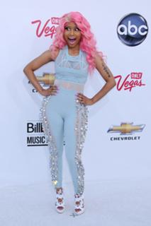Nicki Minaj feet photo thumbnail
