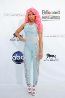Nicki Minaj feet photo thumbnail