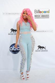 Nicki Minaj feet photo thumbnail