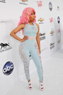 Nicki Minaj feet photo thumbnail