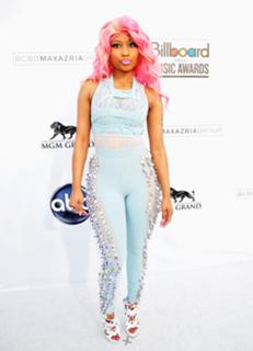 Nicki Minaj feet photo thumbnail
