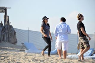 Michelle Rodriguez feet photo thumbnail