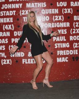 Holly Holm feet photo thumbnail