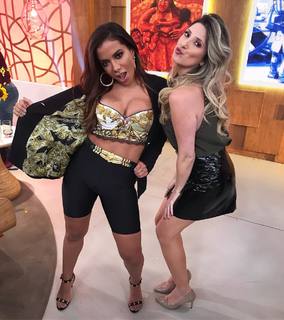 Anitta feet photo thumbnail