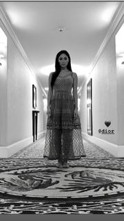 Nicole Scherzinger feet photo thumbnail