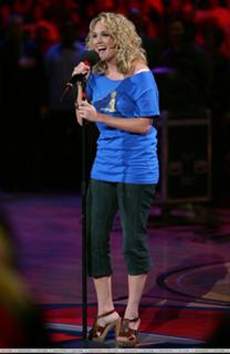 Carrie Underwood feet photo thumbnail