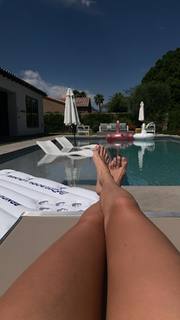 Josephine Skriver feet photo thumbnail