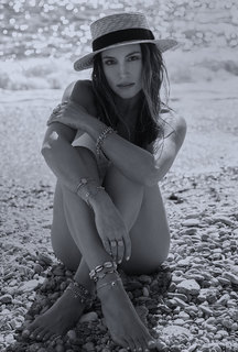 Athina Oikonomakou feet photo thumbnail