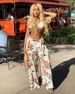 Jilly Anais feet photo thumbnail