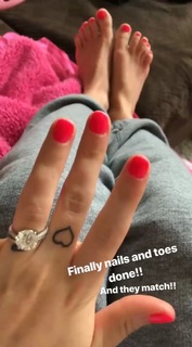 Brittney Smith feet photo thumbnail