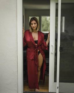 Gabbie Hanna feet photo thumbnail