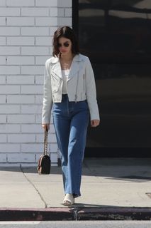 Lucy Hale feet photo thumbnail