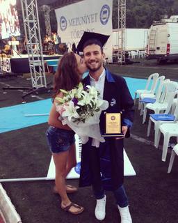 Melis Sezen feet photo 2