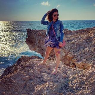Katarzyna Cichopek feet photo thumbnail