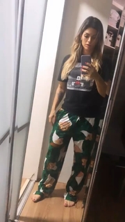 Kelly Key feet photo thumbnail