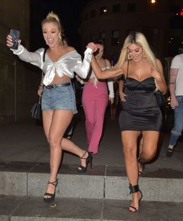 Chloe Ferry feet photo thumbnail